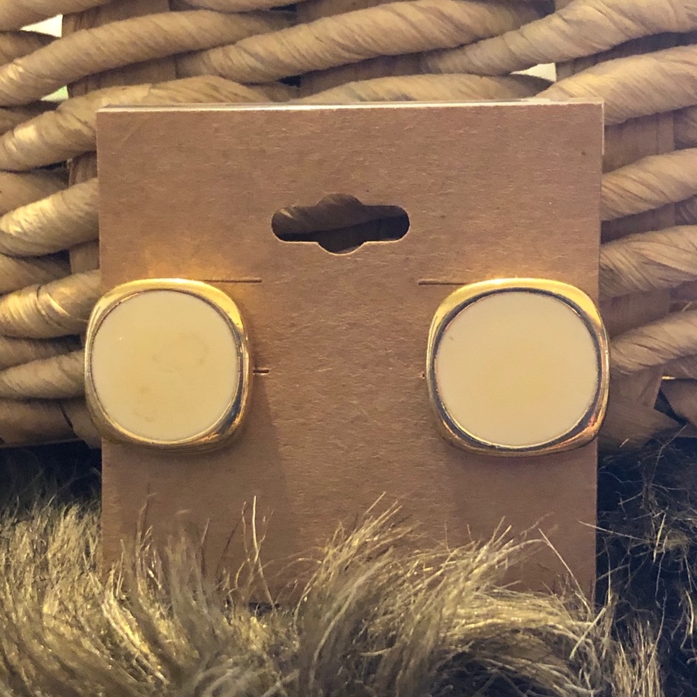 Vintage Napier cream enamel gold tone earrings